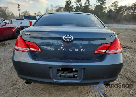 2010 Toyota Avalon Xl z USA, uszkodzony, nr VIN 4T1BK3DB7AU366687